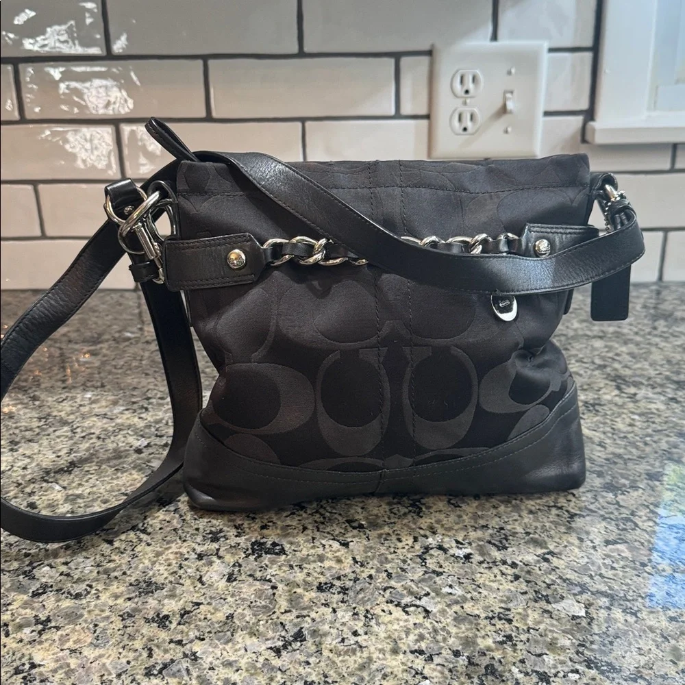 Coach stylish black